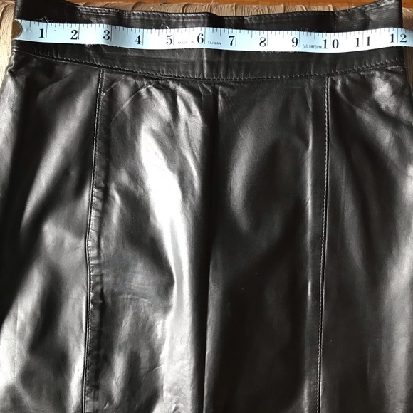 Leather black skirt - Picture 4 of 7
